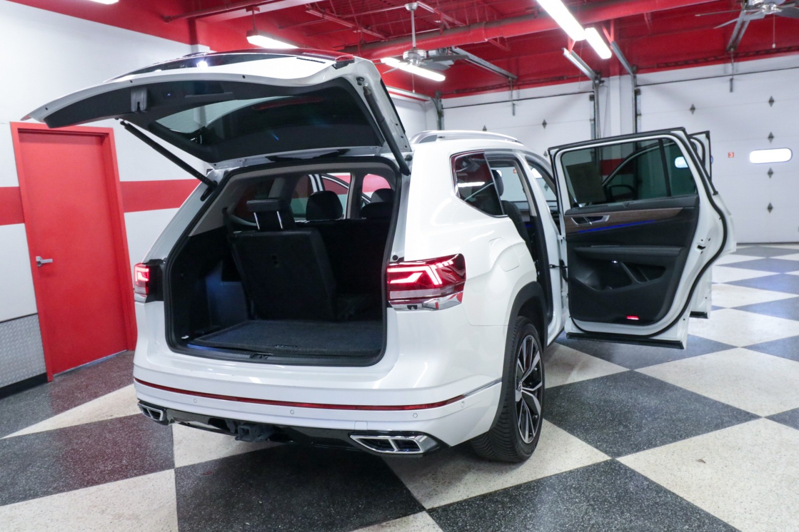 Used Car 2024 Volkswagen Atlas  2.0t Sel Premium R-line For Sale Under $40,000 In Austin, Texas