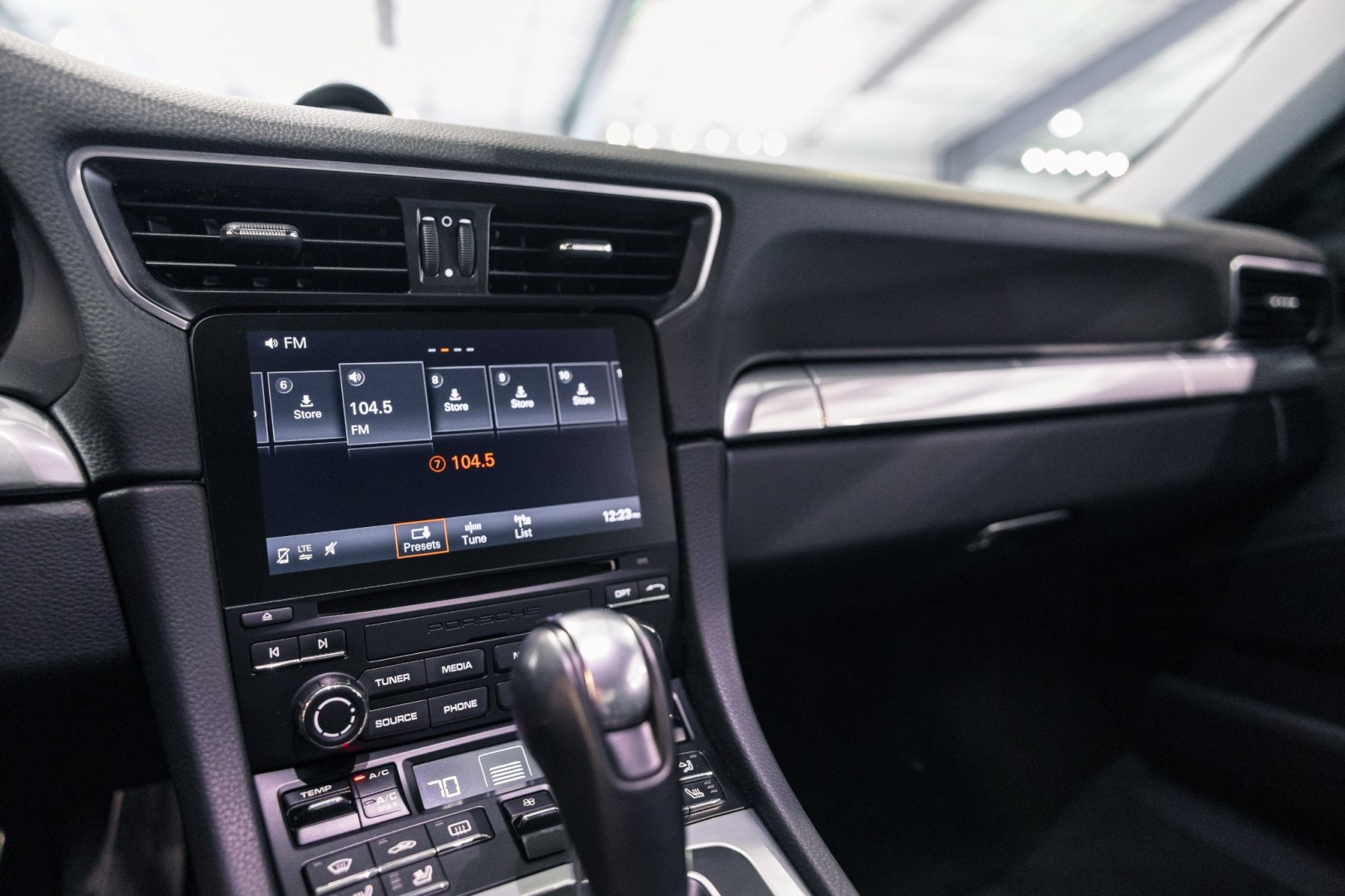 Used Car 2019 Porsche 911  Carrera S - Sport Chrono Package - Sport Exhaust - Bose Surround Sound For Sale Under $130,000 In Boerne, Texas