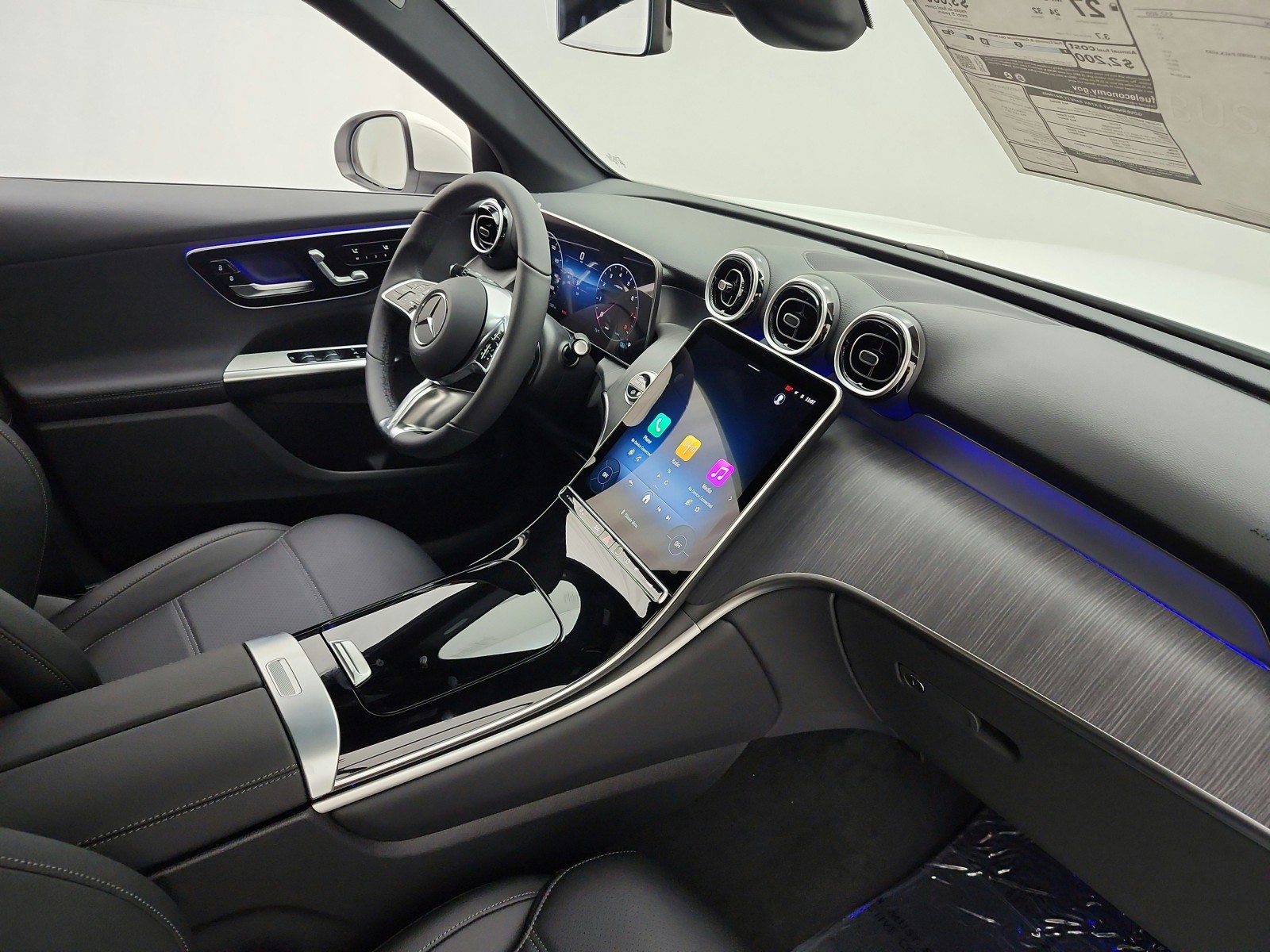 New 2027 Polar White Mercedes-Benz GLC 300 SUV image 13