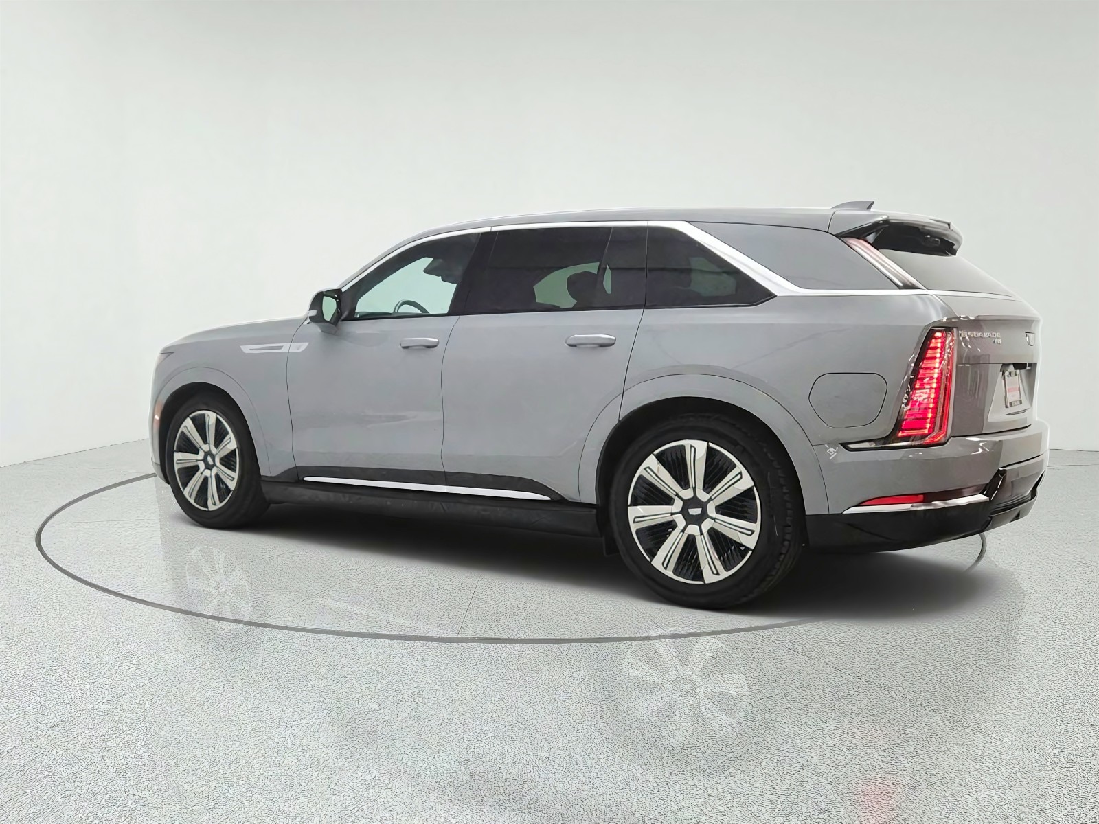 Used 2026 Luna Metallic Cadillac Premium Luxury image 7