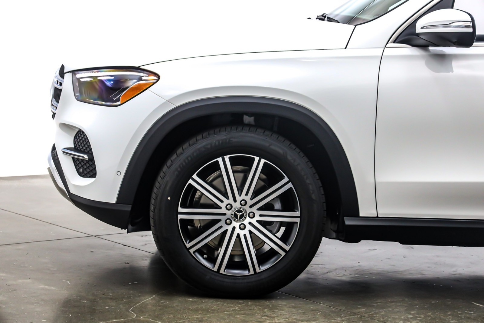 New 2026 Polar White Mercedes-Benz GLE 350 image 10