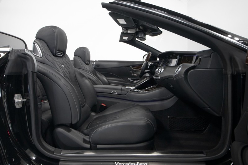 2017 Mercedes-Benz S-Class S 550 DESIGNO Cabriolet ($148,310 MSRP) *ONLY 27,000 MILES in , 