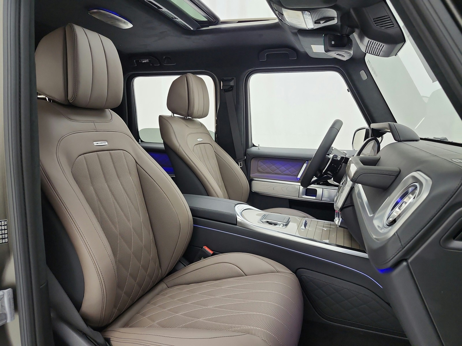 New 2026 MANUFAKTUR Monza Grey Magno Mercedes-Benz AMG® G 63 SUV image 15