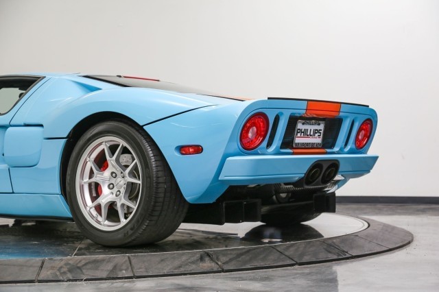 2006 Ford GT  11