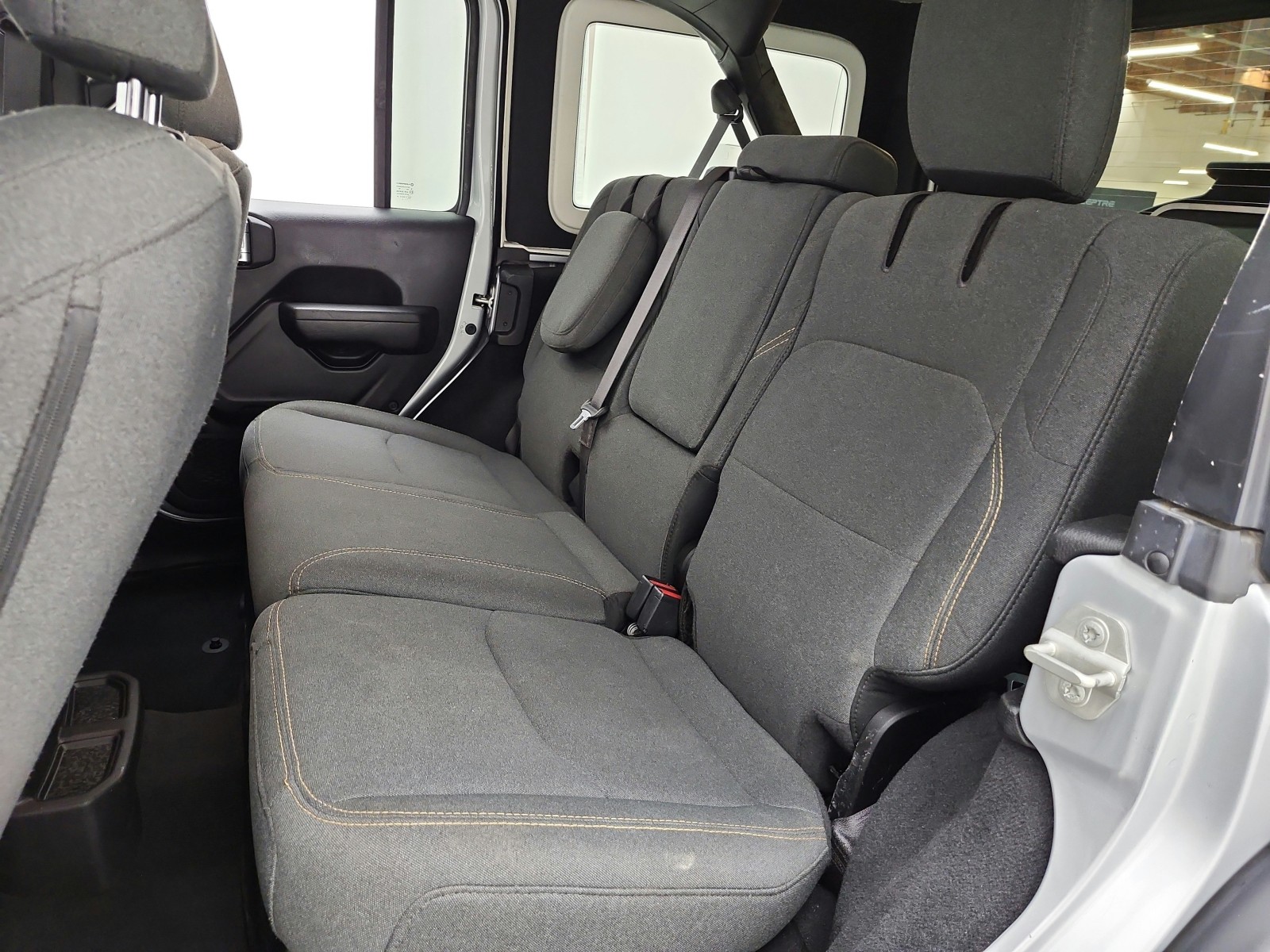 Used 2024 Silver Zynith Clearcoat Jeep Sport S image 15