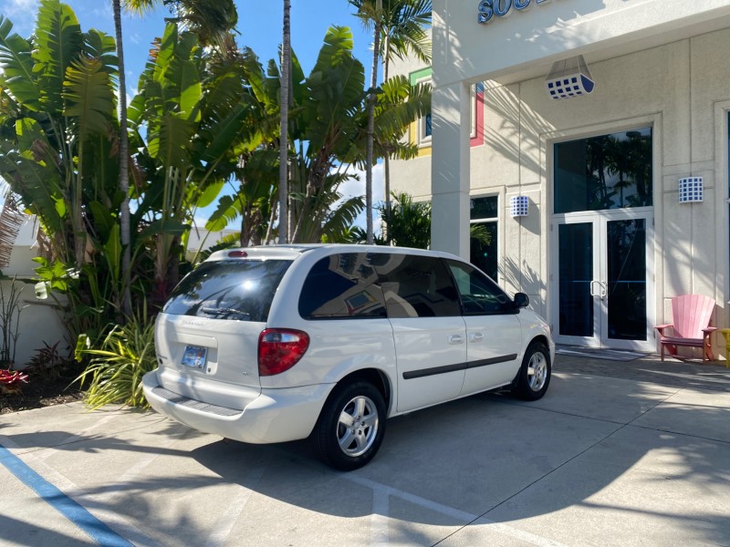 2006 Dodge Caravan SXT LOW MILES 28,367 1 OWNER HANDICAP LIFT in , 