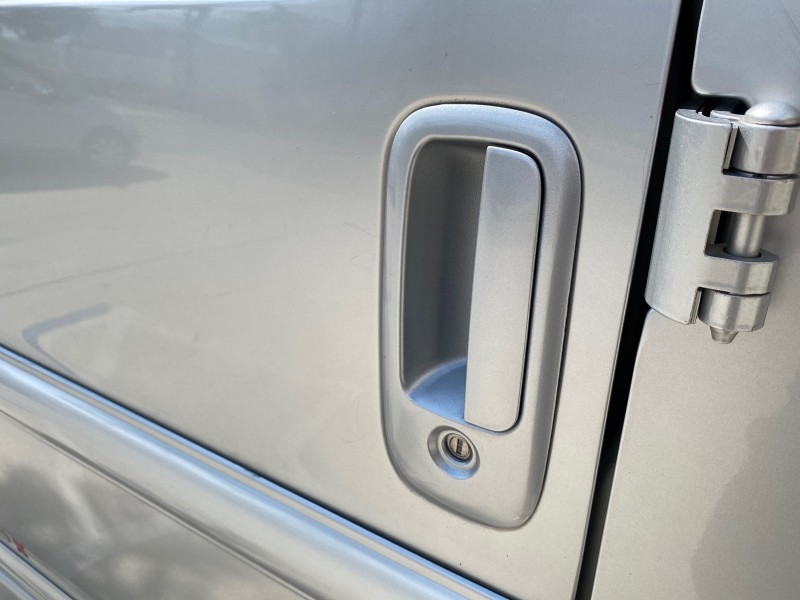 2013 GMC SAVANA HI TOP CONVERSION HANDICAP LIFT LOW MILES 24,857 in , 