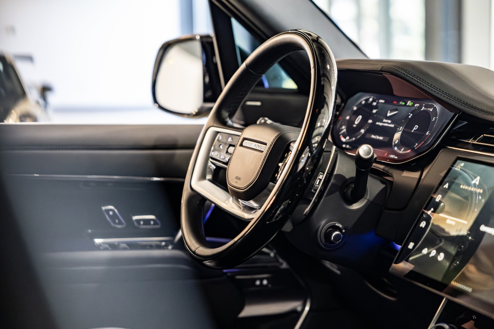 Used Car 2023 Land Rover Range Rover  Se - $140,310 Msrp - 23 Inch Wheels - Black Contrast Roof - One Owner For Sale Under $120,000 In Boerne, Texas