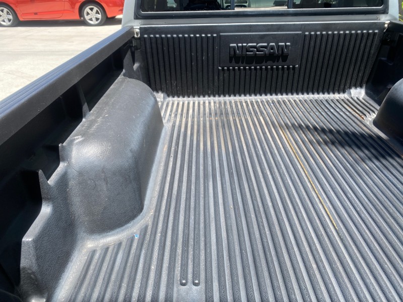 2002 Nissan Frontier 2WD XE XCAB 5 SPD AC 4 CYL in ,