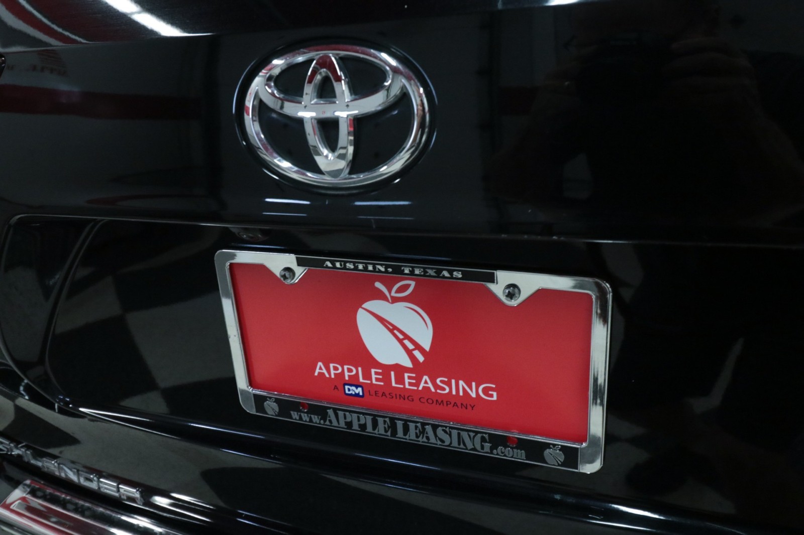 Used Car 2021 Toyota Highlander  Xle For Sale Under $35,000 In Austin, Texas