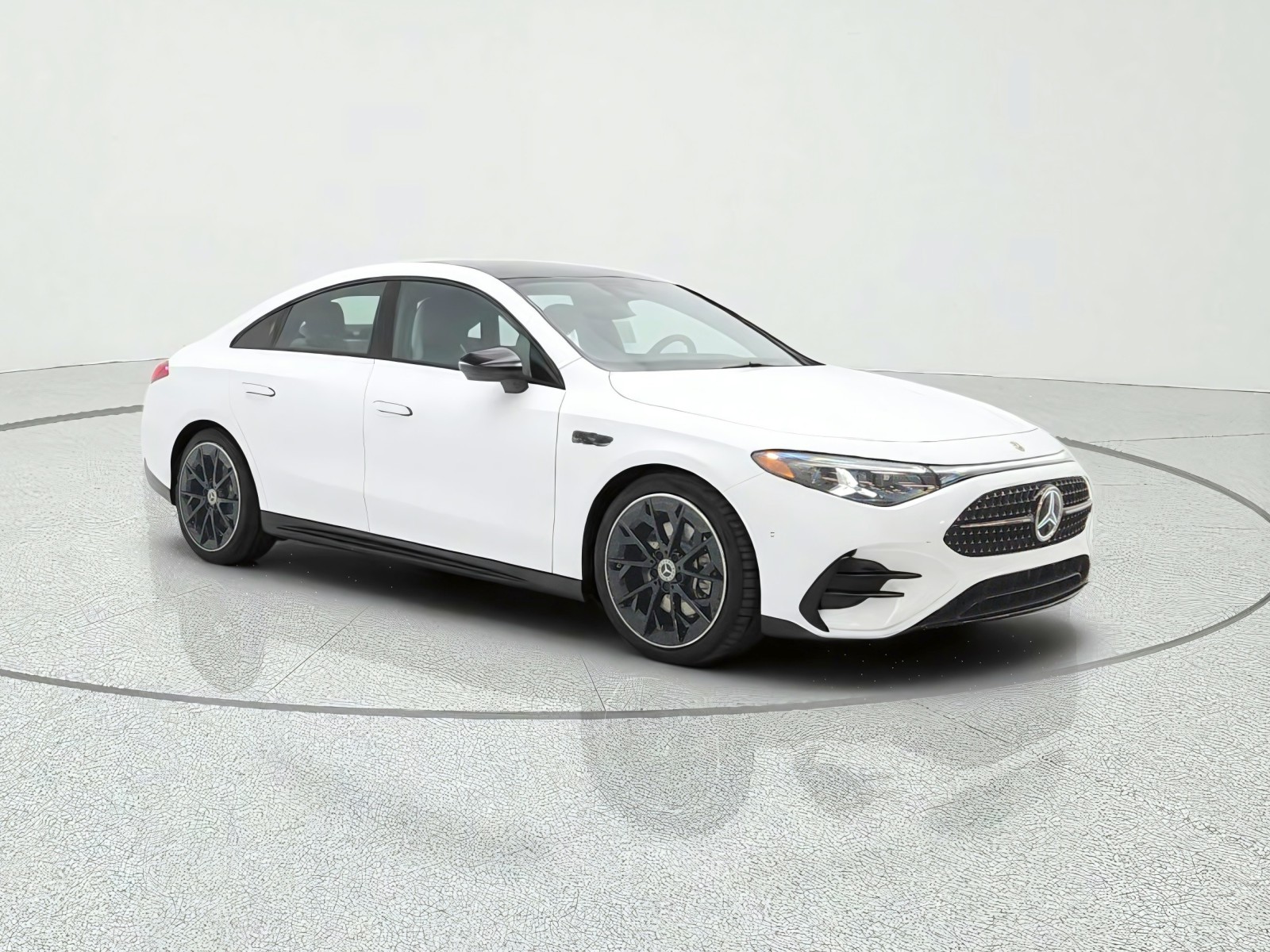 New 2027 Polar White Mercedes-Benz CLA 220 Hybrid FWD image 3