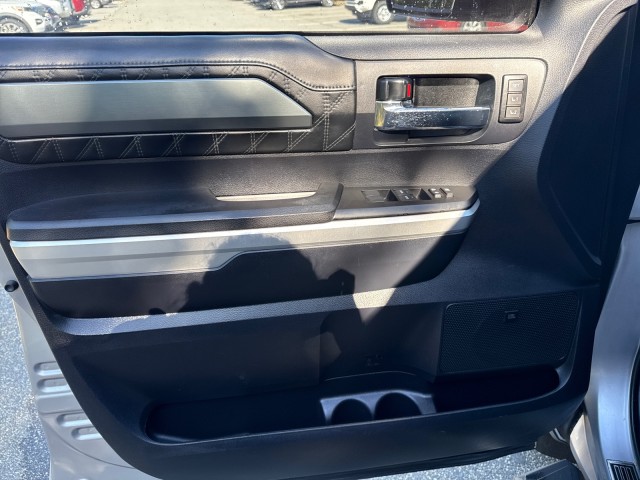 ToyotaTundra 4WD Truck18
