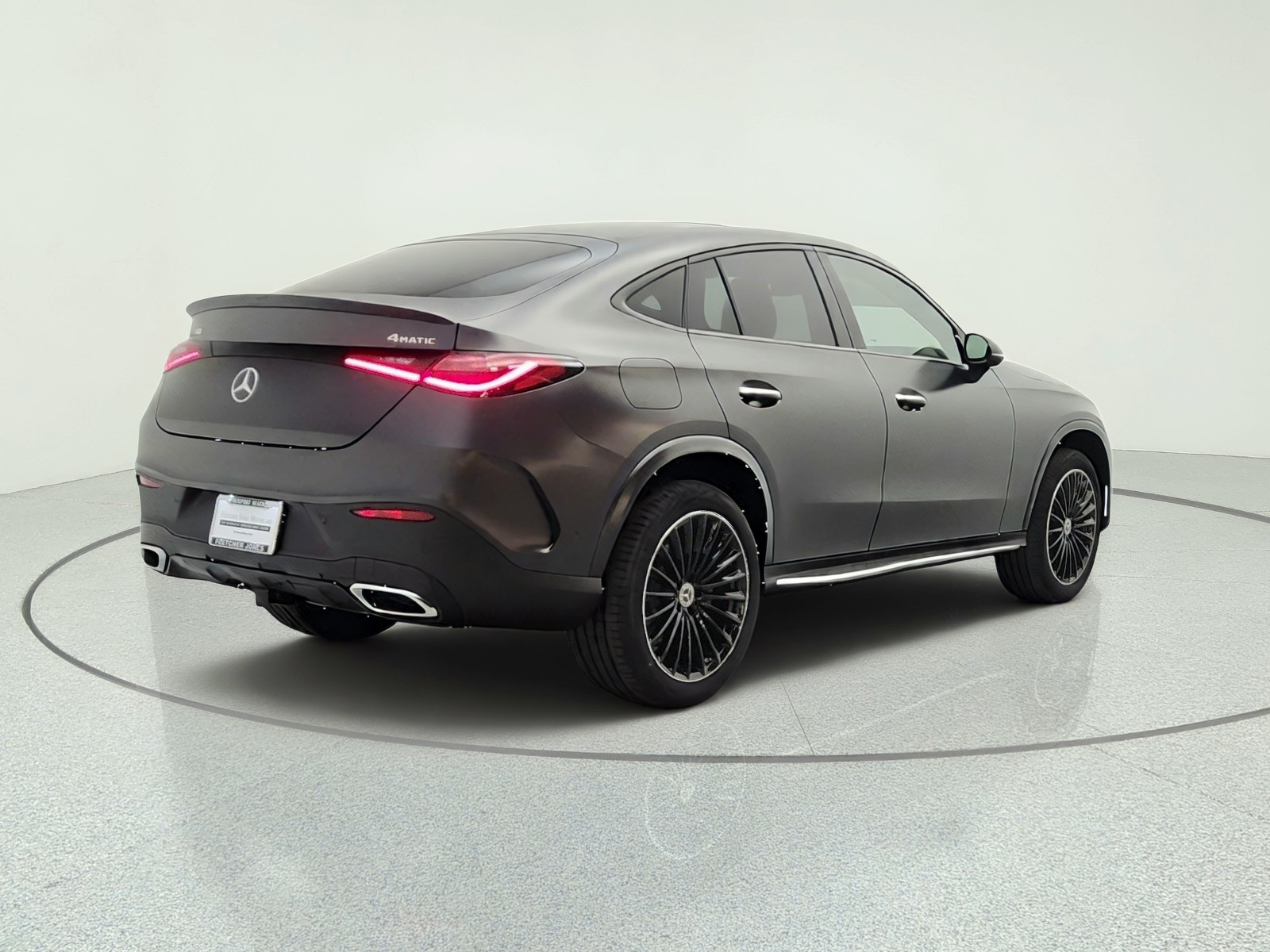 New 2026 MANUFAKTUR Graphite Grey Magno Mercedes-Benz GLC 300 4MATIC® Coupe image 5