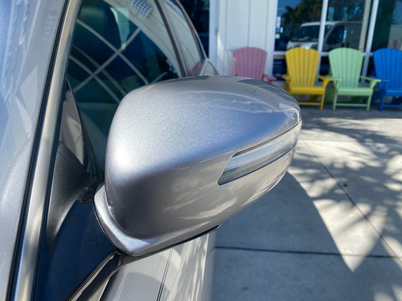 2012 Hyundai Genesis 3.8L SUNROOF PREM PKG in , 