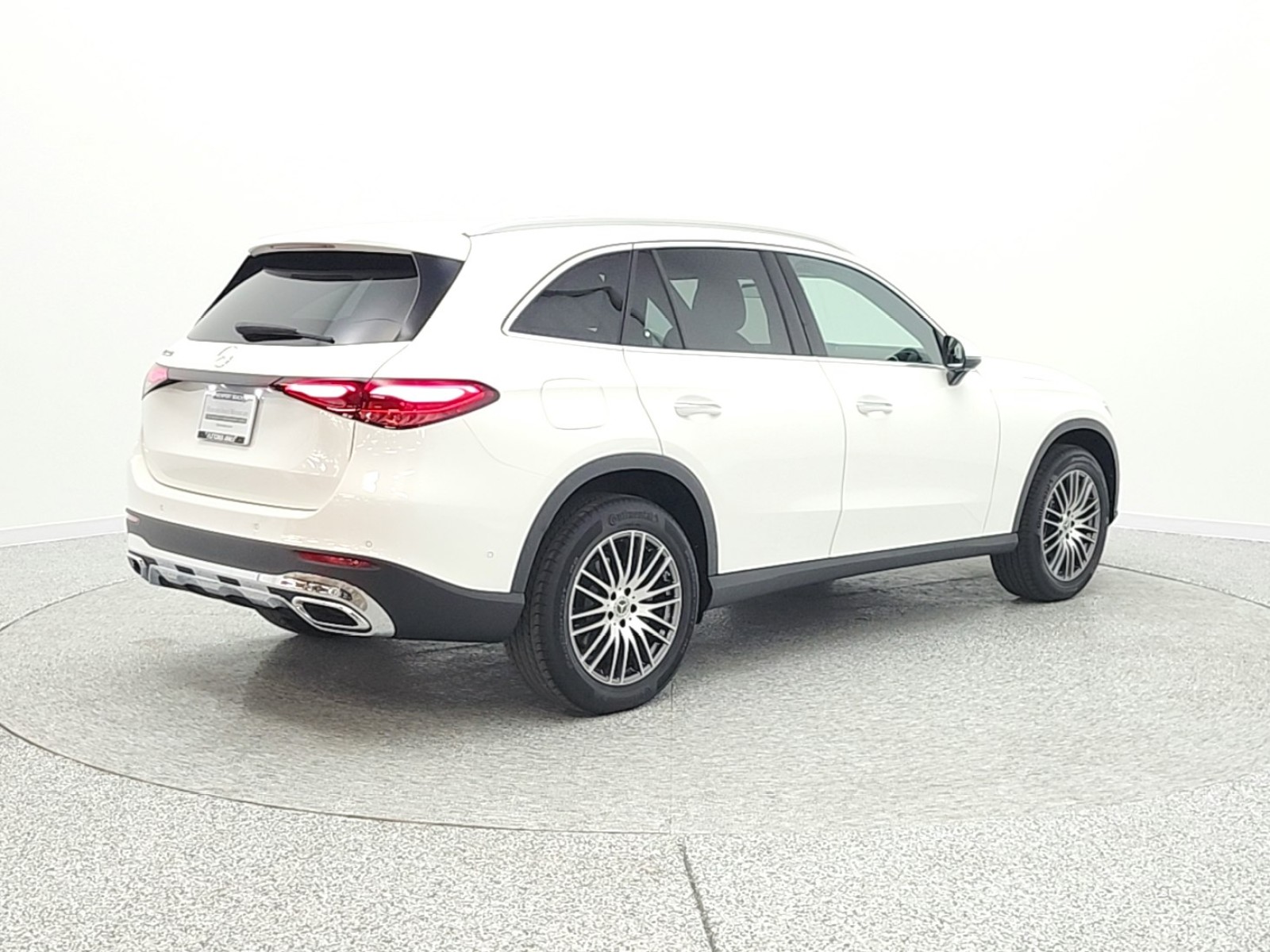 Certified Used 2025 Polar White Mercedes-Benz GLC 300 SUV image 5
