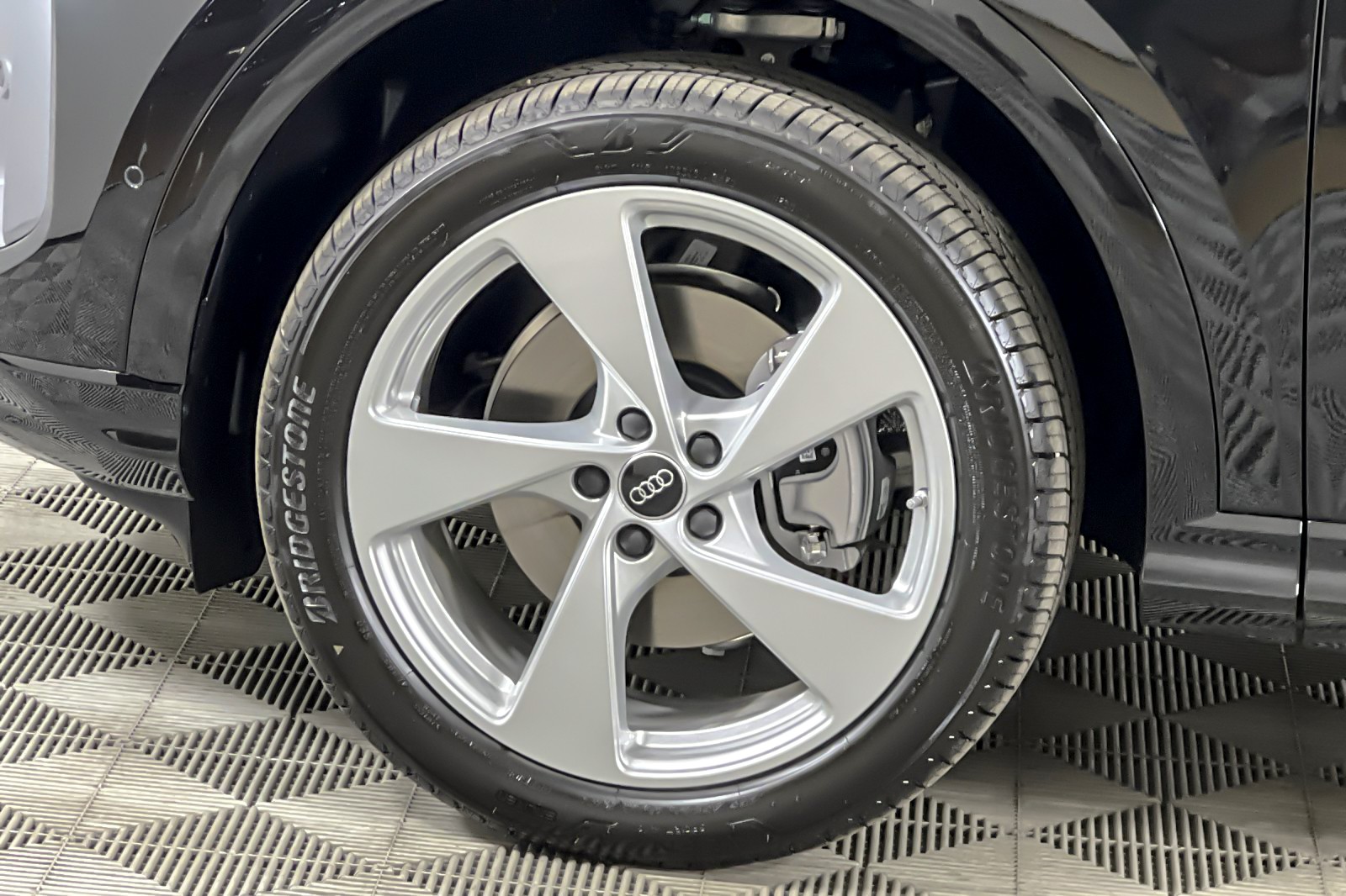 New 2025 Mythos Black Metallic Audi Premium Plus 2.0 TFSI quattro image 25