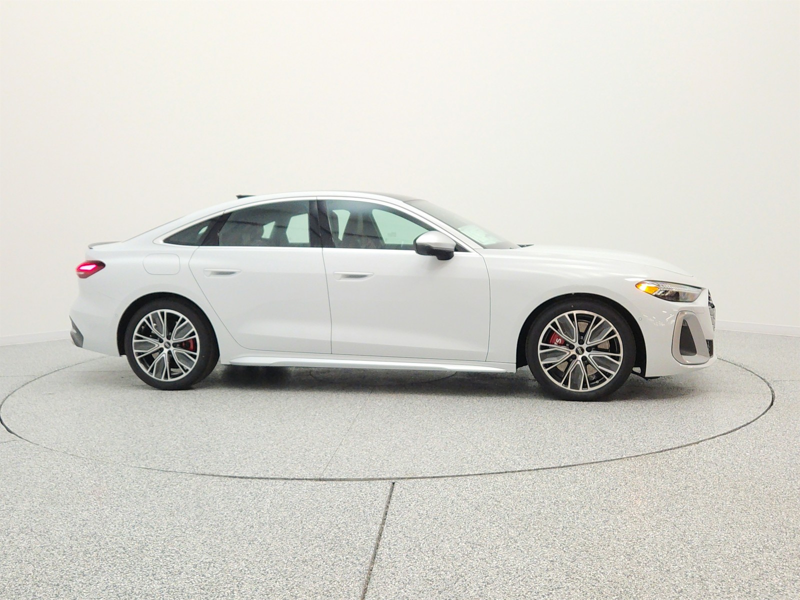 New 2026 Glacier White Metallic Audi Premium Plus 3.0 TFSI quattro image 4