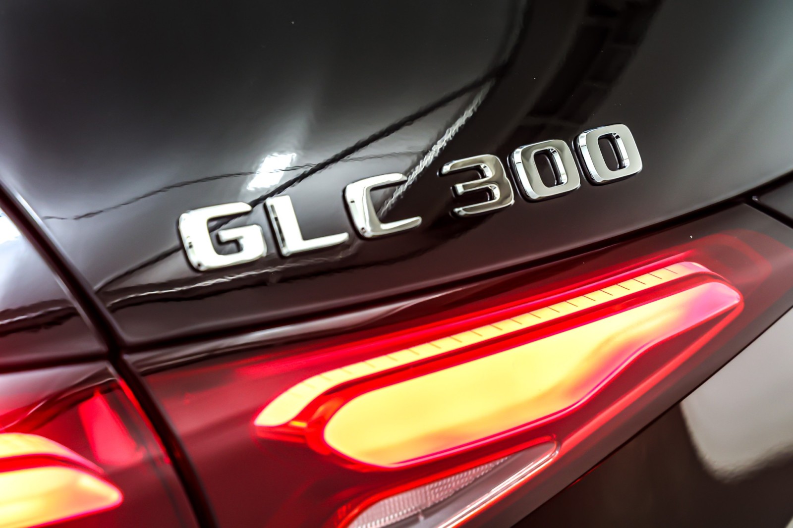 New 2026 Black Mercedes-Benz GLC 300 image 9