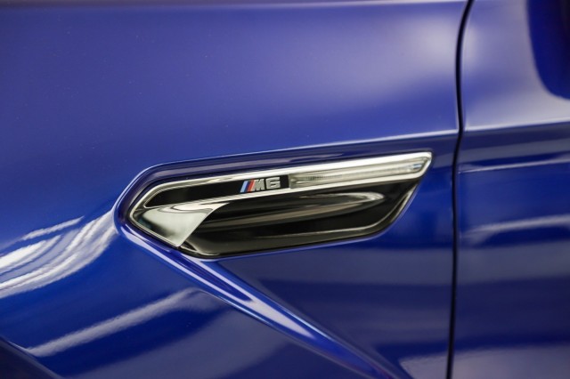 2016 BMW M6  25