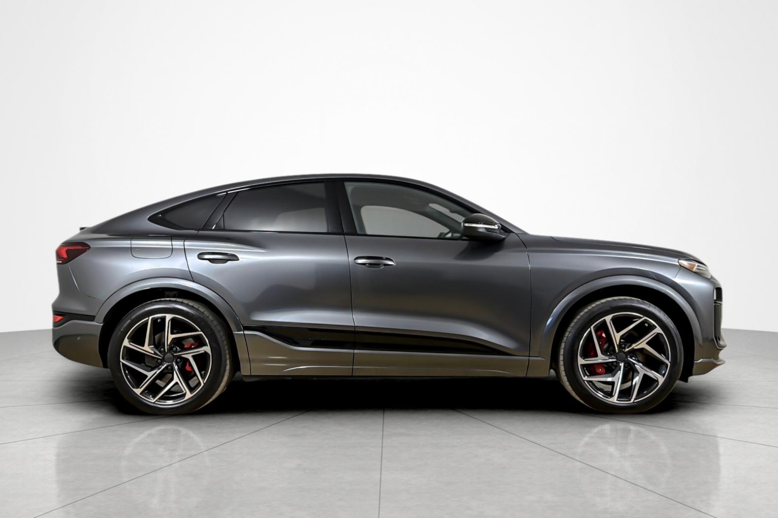 New 2027 Daytona Gray Pearl Effect Audi Premium Plus quattro image 7