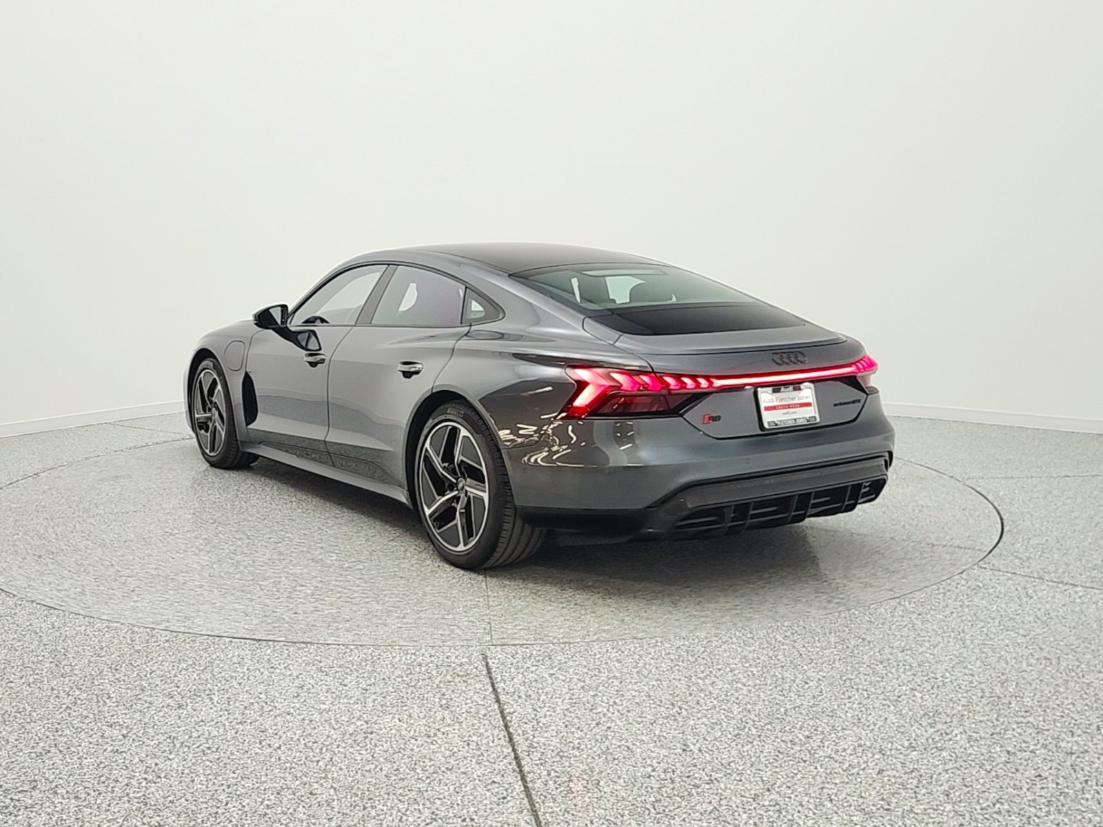 Used 2024 Daytona Gray Pearl Effect Audi quattro image 7