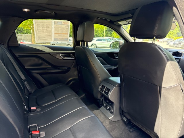 JaguarF-PACE40