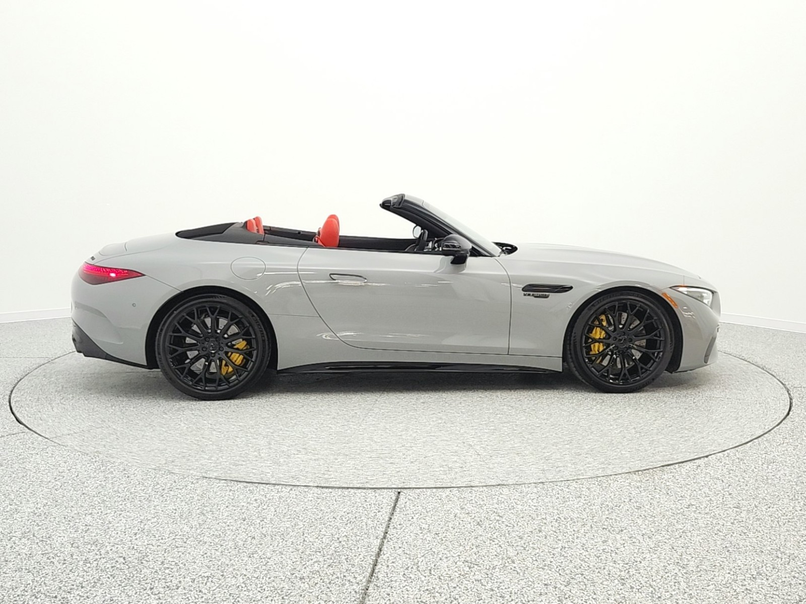Certified Used 2022 MANUFAKTUR Alpine Grey Mercedes-Benz AMG® SL 63 Roadster image 4