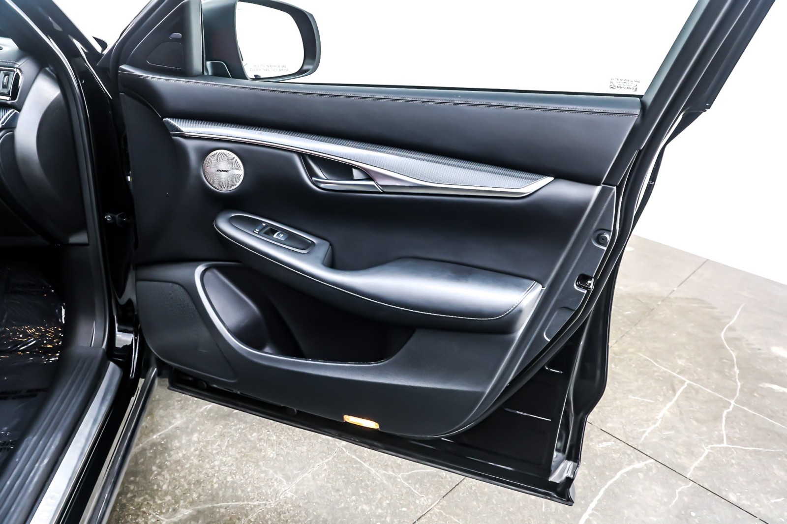 Used 2023 Black Obsidian INFINITI SPORT FWD image 25