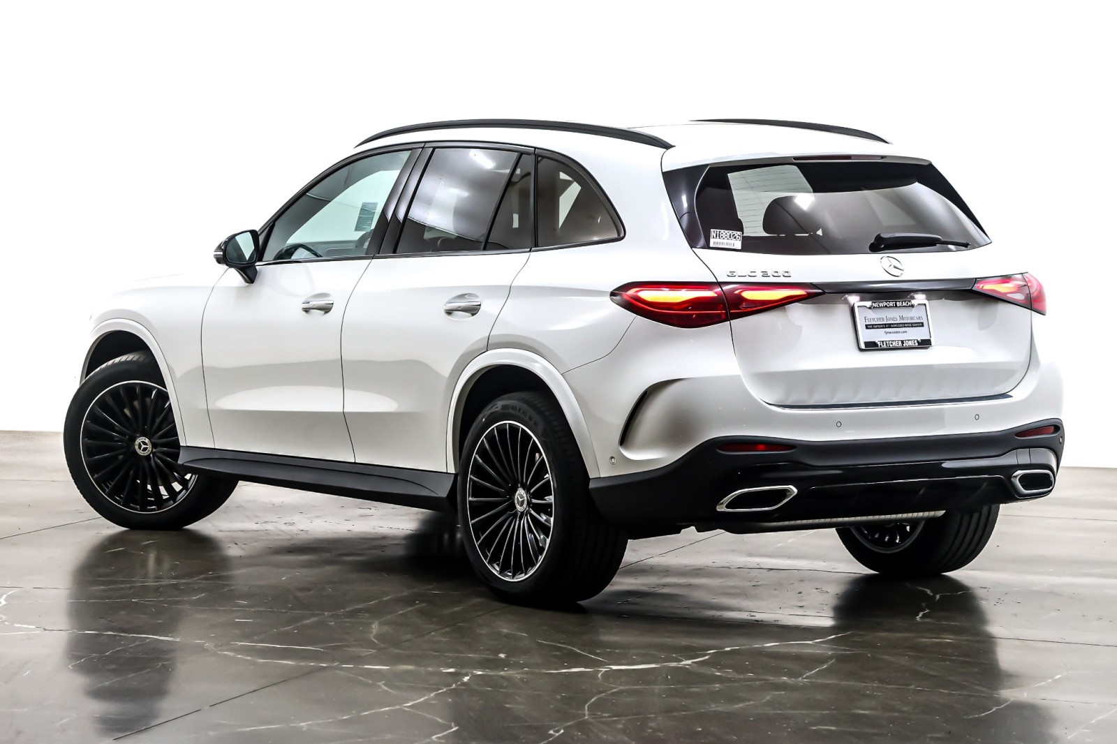 New 2026 Polar White Mercedes-Benz GLC 300 image 12