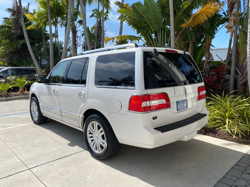 2010 Lincoln Navigator 4WD SUNROOF LOW MILES 31,209 in , 
