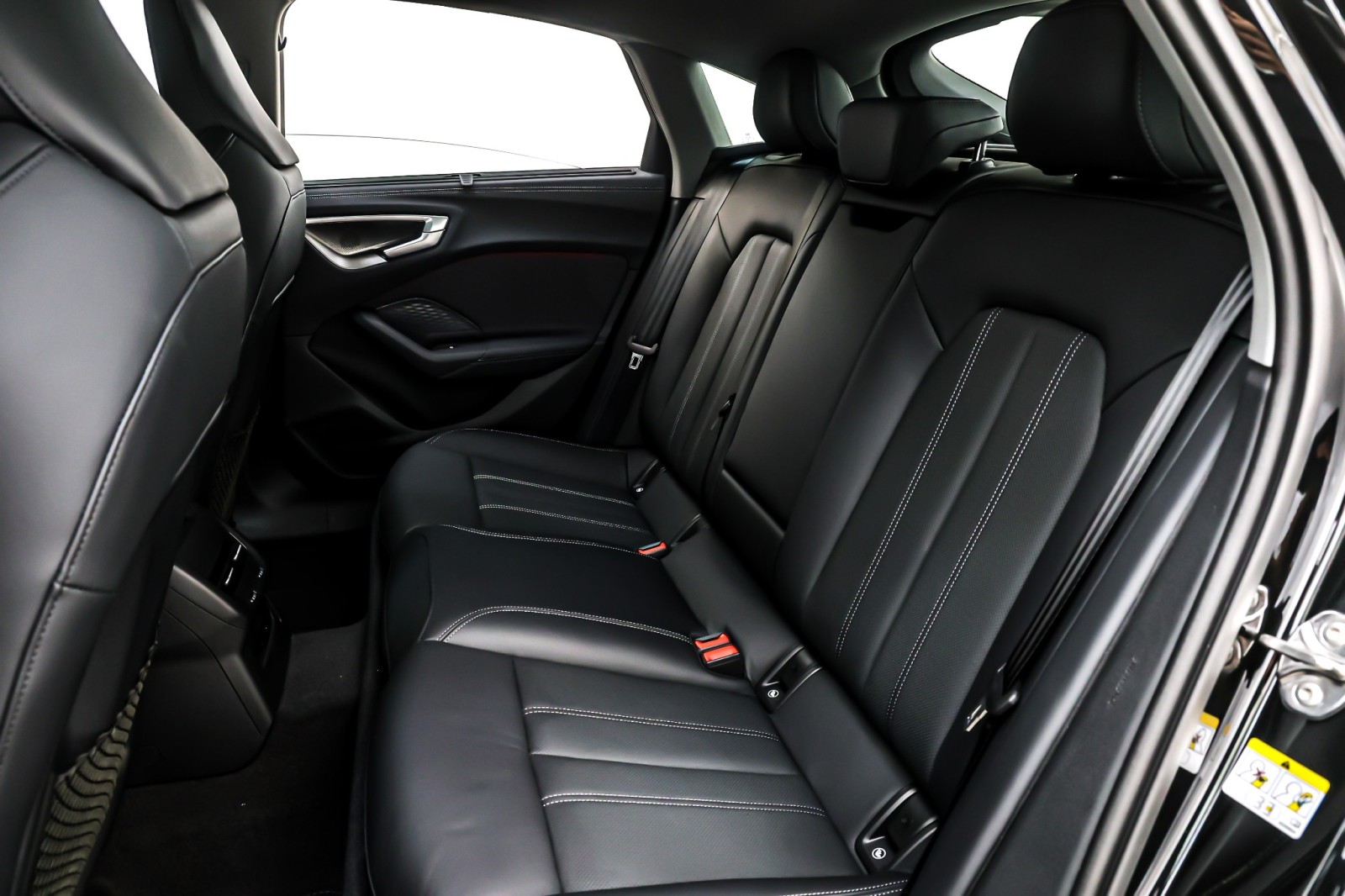 New 2025 Mythos Black Metallic Audi Premium Plus 2.0 TFSI quattro image 8