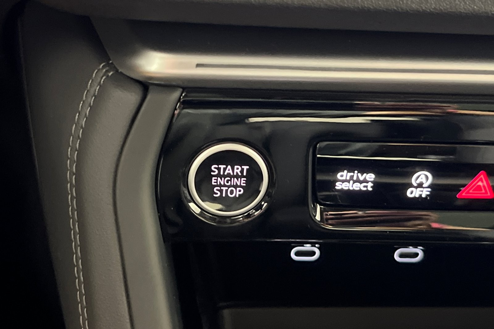 New 2025 Mythos Black Metallic Audi Premium Plus 2.0 TFSI quattro image 22