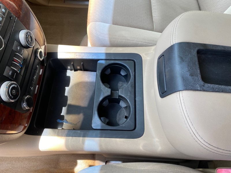 2009 Chevrolet Avalanche LT PU LOW MILES 58,696 in ,