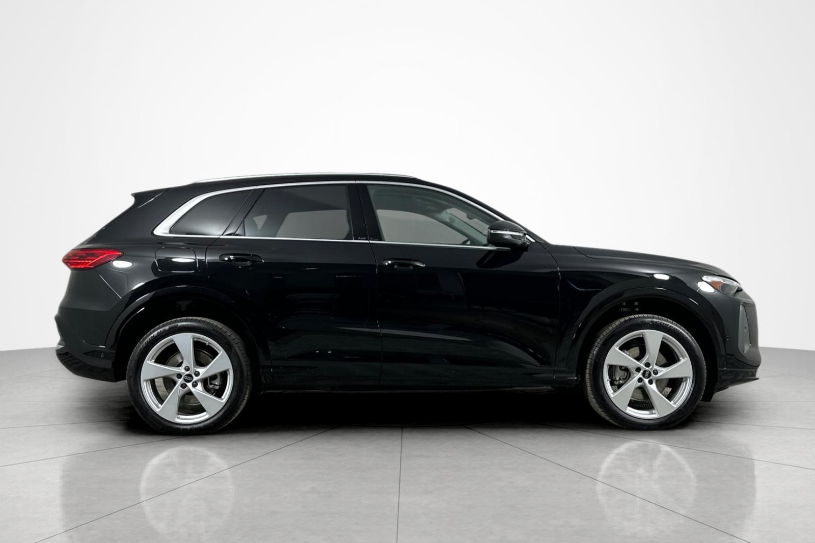 New 2025 Mythos Black Metallic Audi Premium Plus 2.0 TFSI quattro image 7