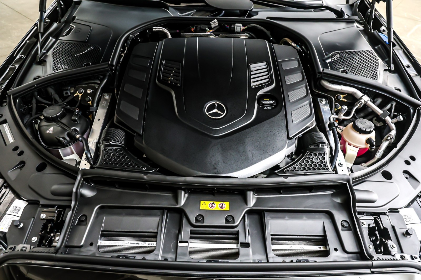 New 2026 Obsidian Black Metallic Mercedes-Benz S 580 image 11