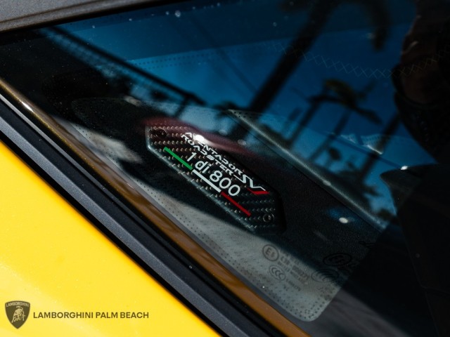 Lamborghini Aventador