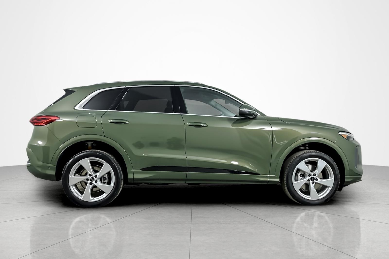 New 2025 District Green Metallic Audi Premium Plus 2.0 TFSI quattro image 7