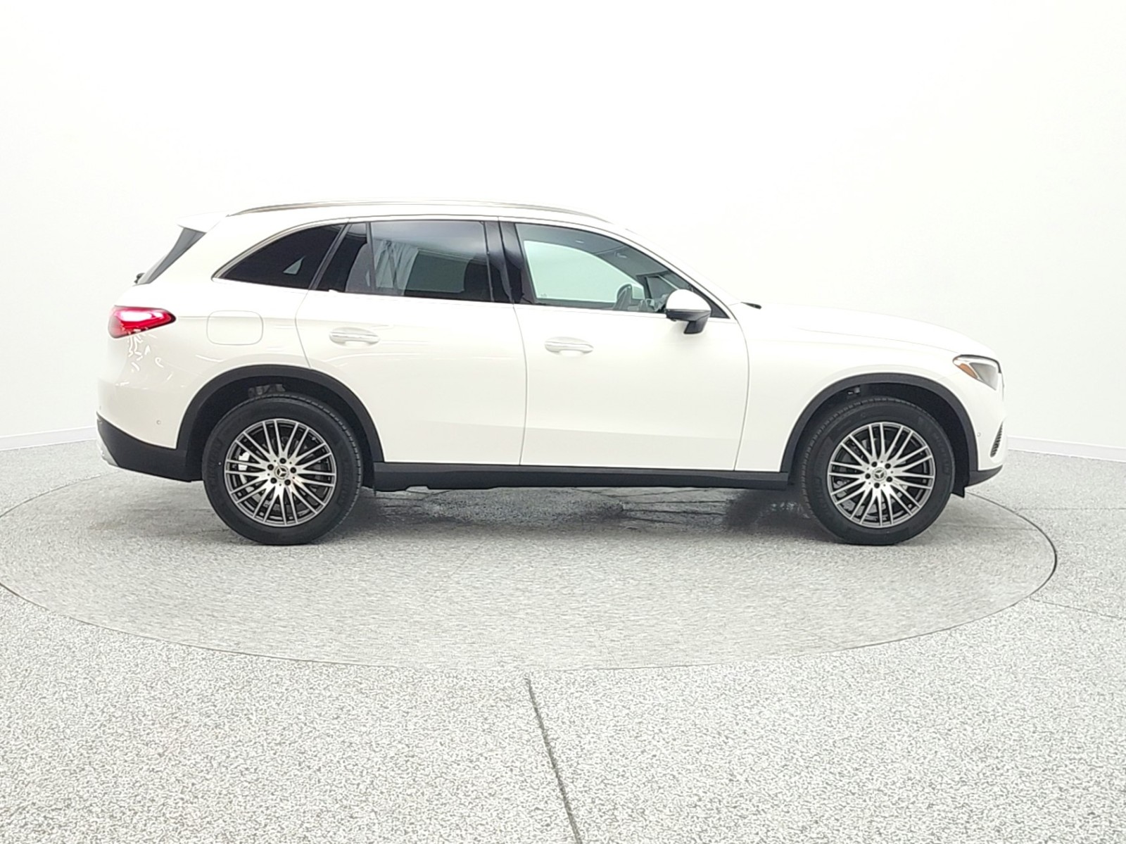 Certified Used 2025 Polar White Mercedes-Benz GLC 300 SUV image 5