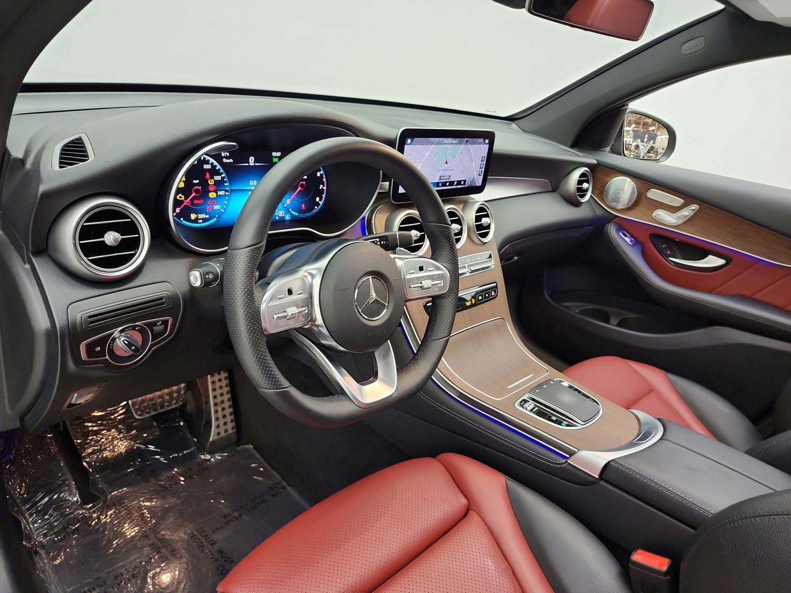Used 2020 Graphite Grey Metallic Mercedes-Benz GLC 300 4MATIC® Coupe image 9