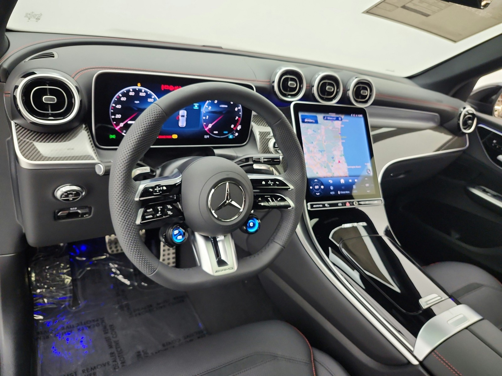 New 2026 MANUFAKTUR Graphite Grey Magno Mercedes-Benz AMG® GLC 43 image 9