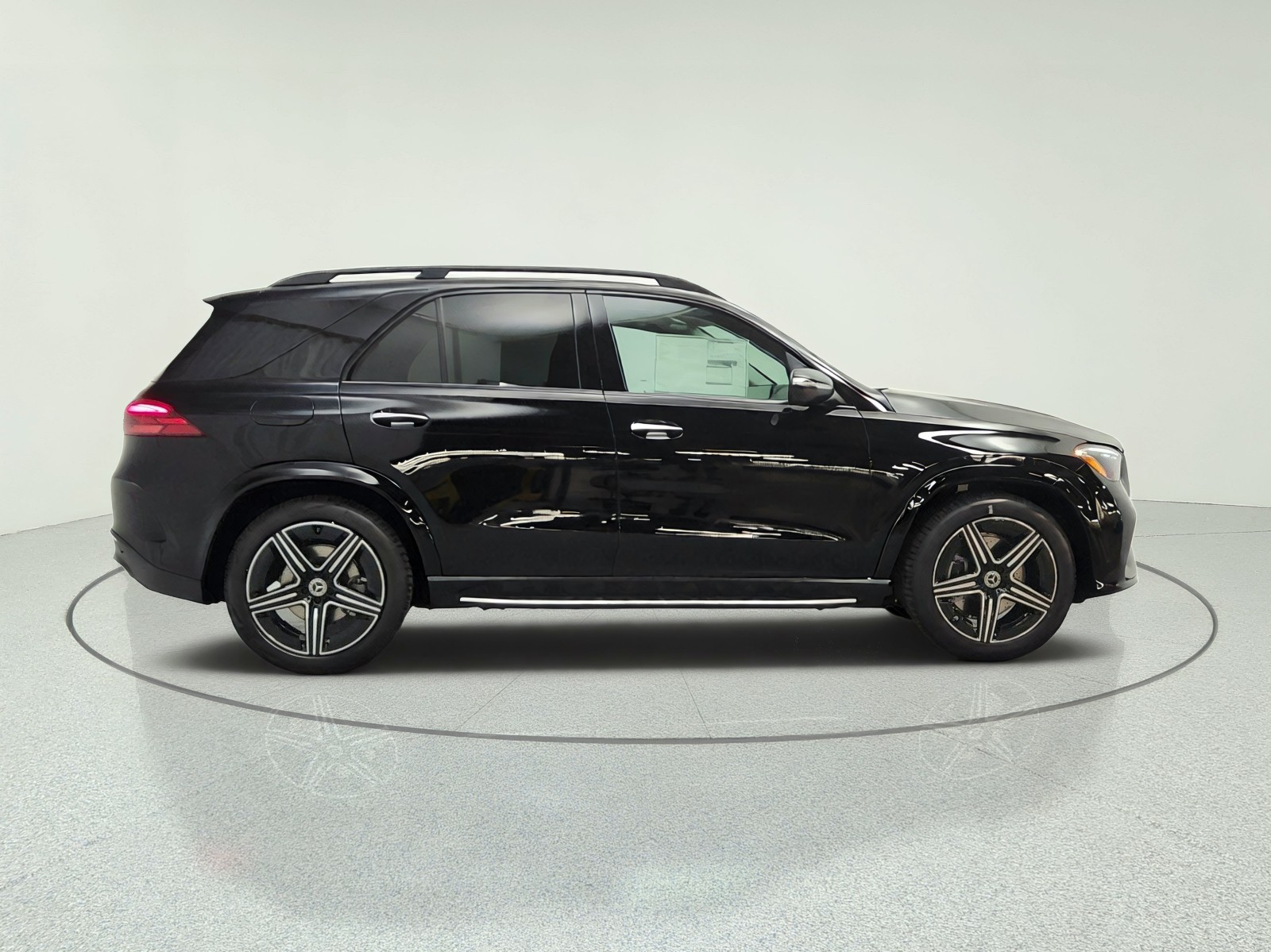 New 2026 Black Mercedes-Benz GLE 450 4MATIC® SUV image 4