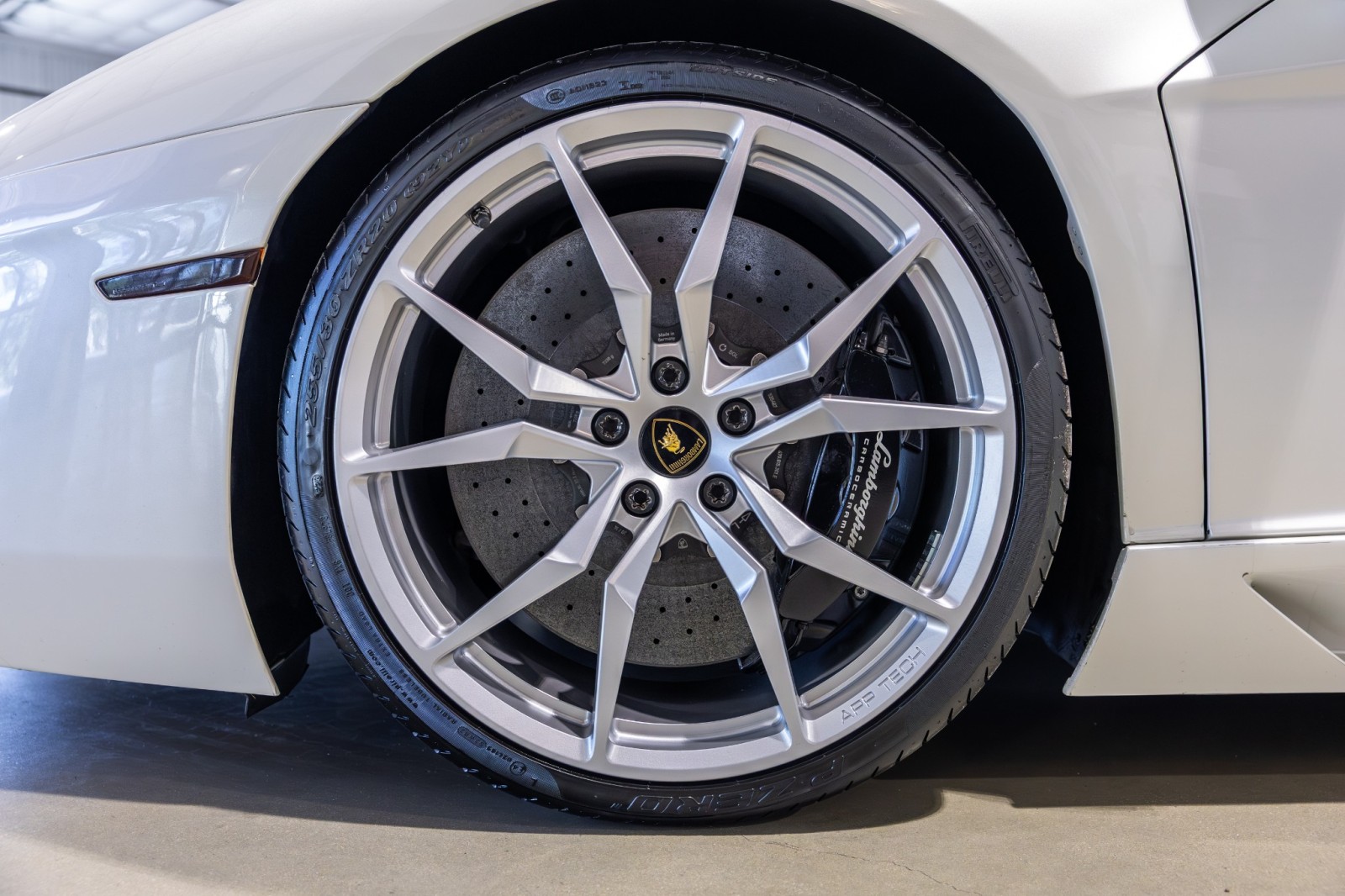 Used Car 2015 Lamborghini Aventador  For Sale Under $340,000 In Boerne, Texas