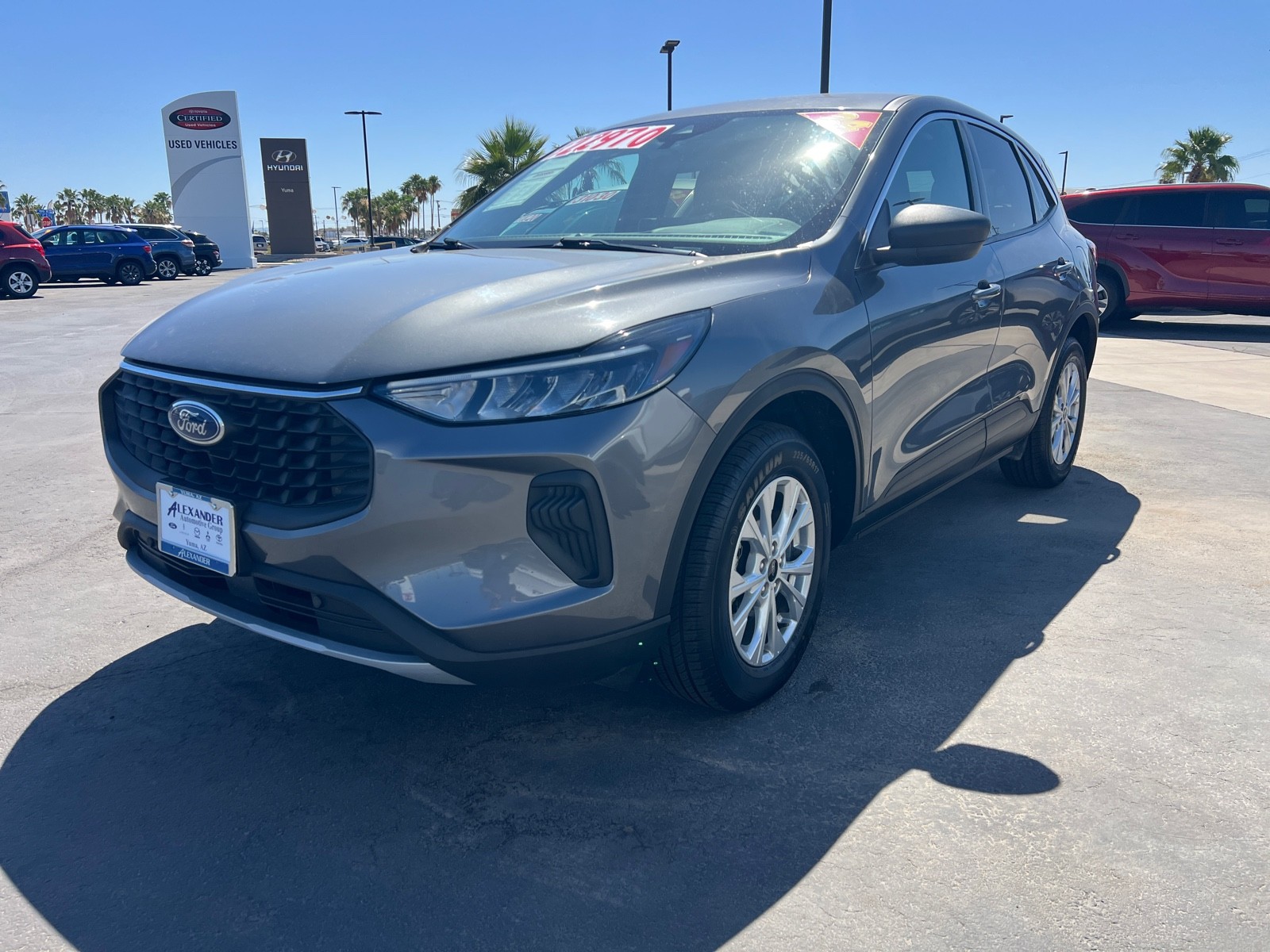 View vehicle photo 4