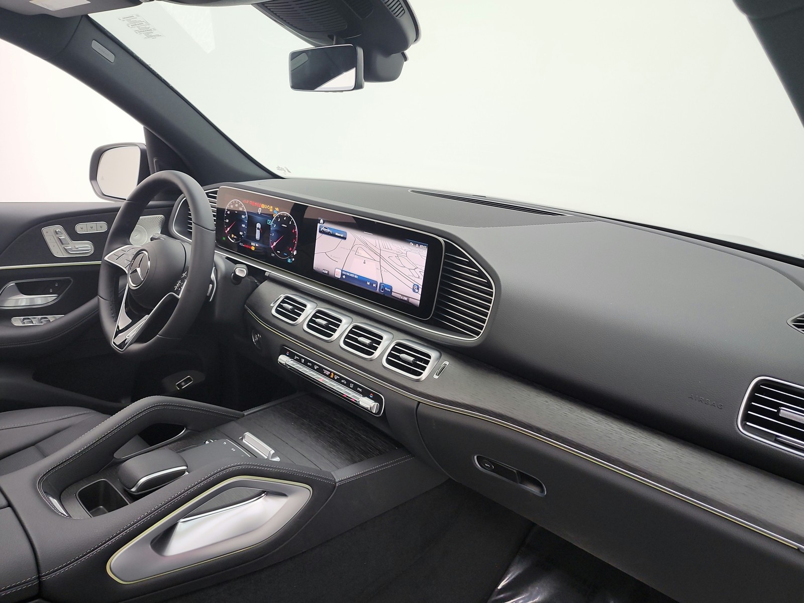 New 2026 MANUFAKTUR Alpine Grey Mercedes-Benz GLE 450 4MATIC® SUV image 13