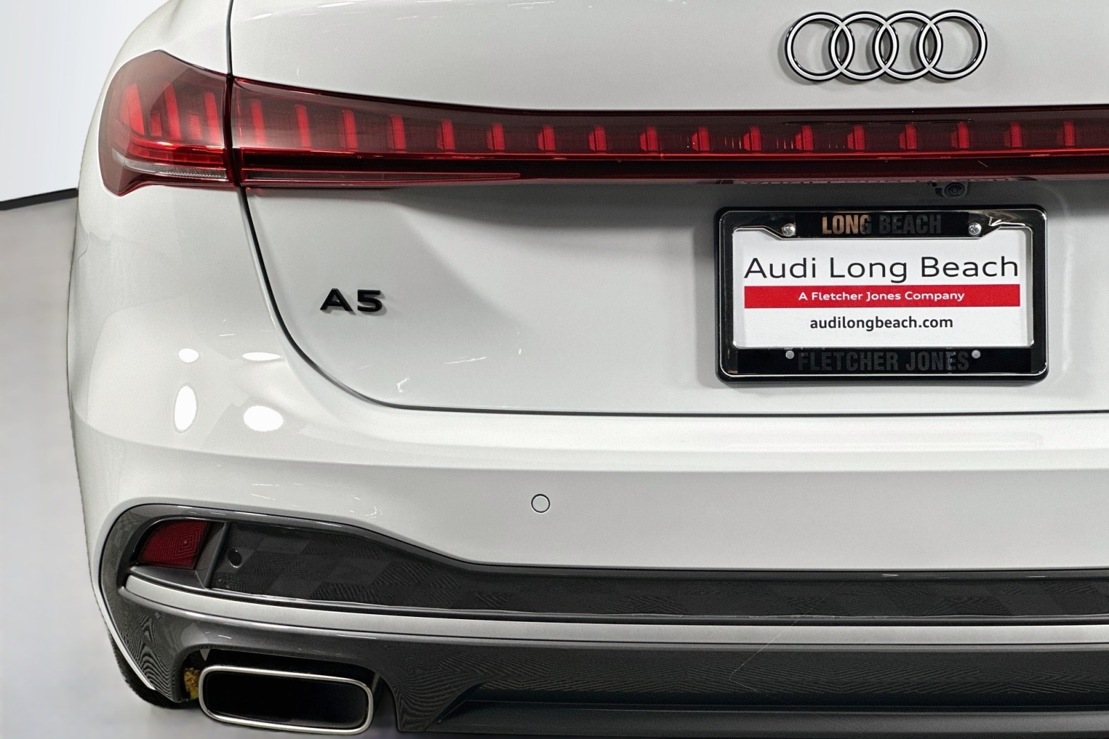 Used 2025 Glacier White Metallic Audi Premium Plus image 17