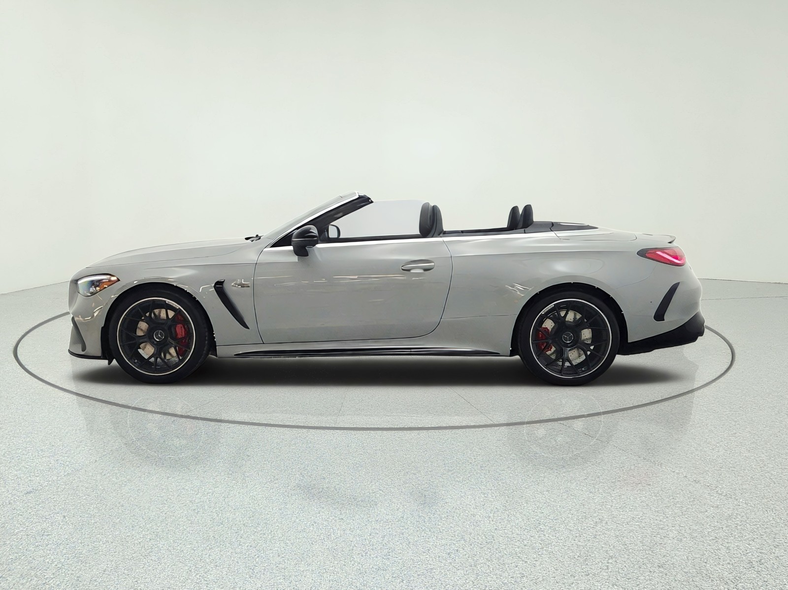New 2027 MANUFAKTUR Alpine Grey Metallic Mercedes-Benz AMG® CLE 53 4MATIC+ Cabriolet image 8