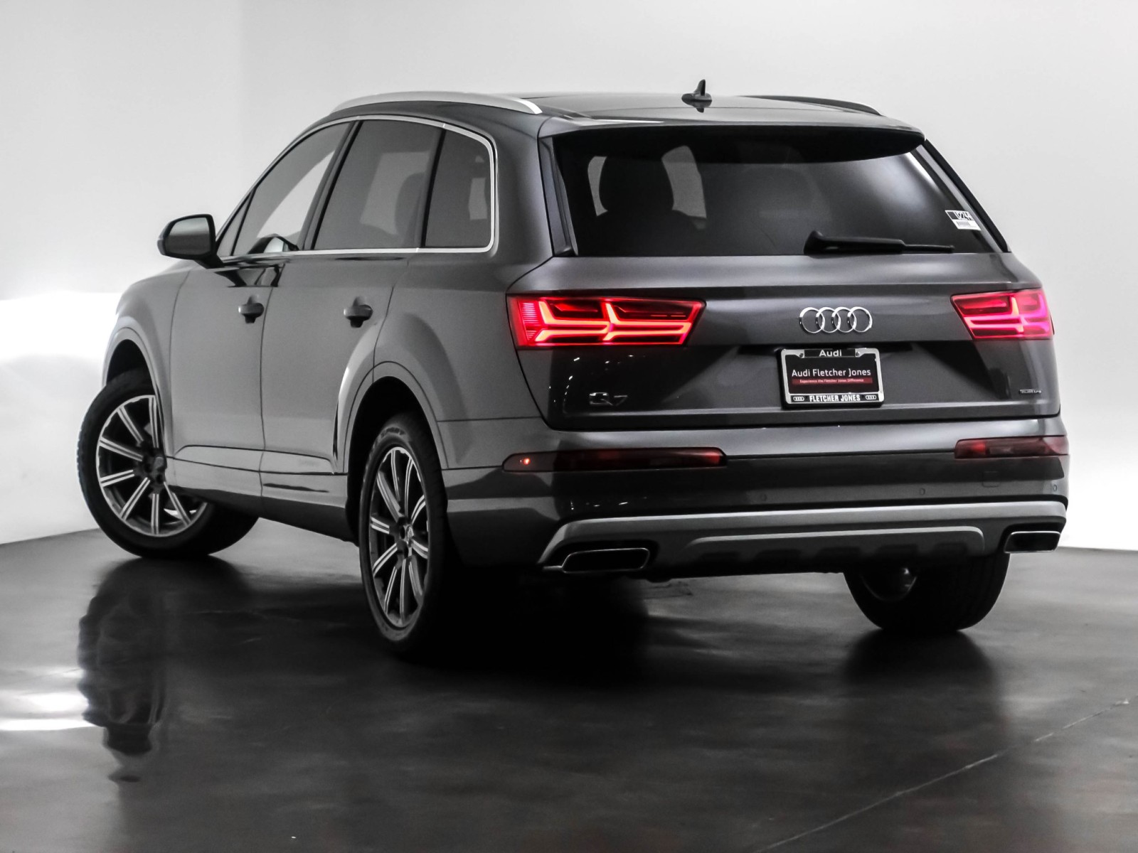 pre-owned-2018-audi-q7-premium-plus-sport-utility-in-375-bristol-street