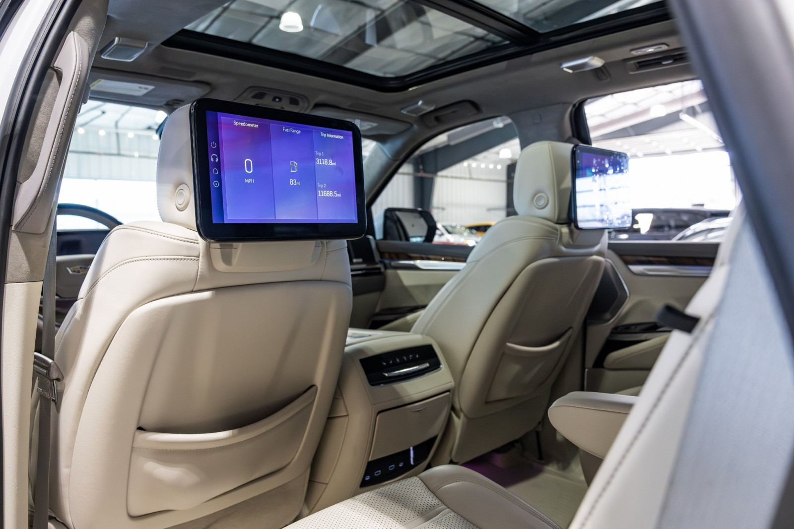 Used Car 2025 Cadillac Escalade  4wd Sport Platinum - 24 Inch Wheels - Crystal White Paint For Sale Under $120,000 In Boerne, Texas