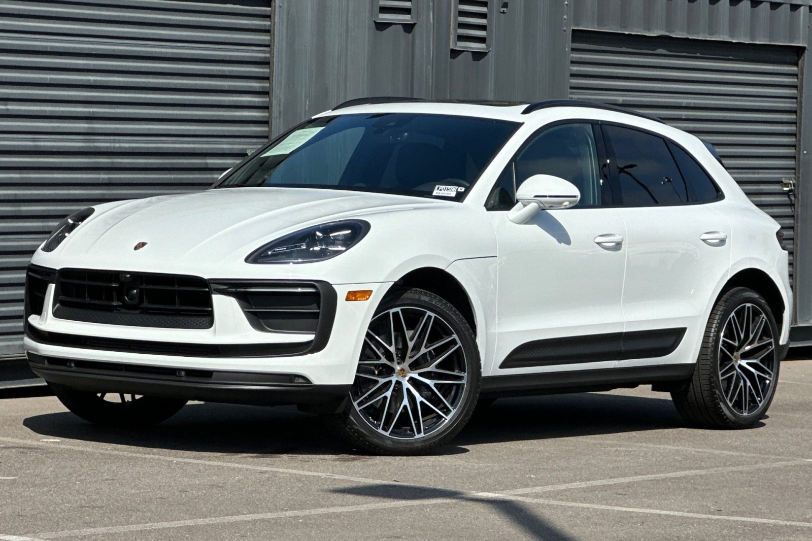 2026 Porsche Macan AWD