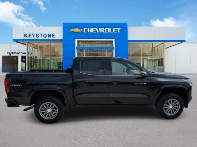 2023 Chevrolet Colorado 4WD LT 2